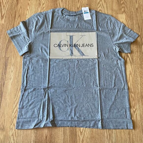 Calvin Klein Jeans Metallic Logo Tee Gray Silver XL - Picture 1 of 6